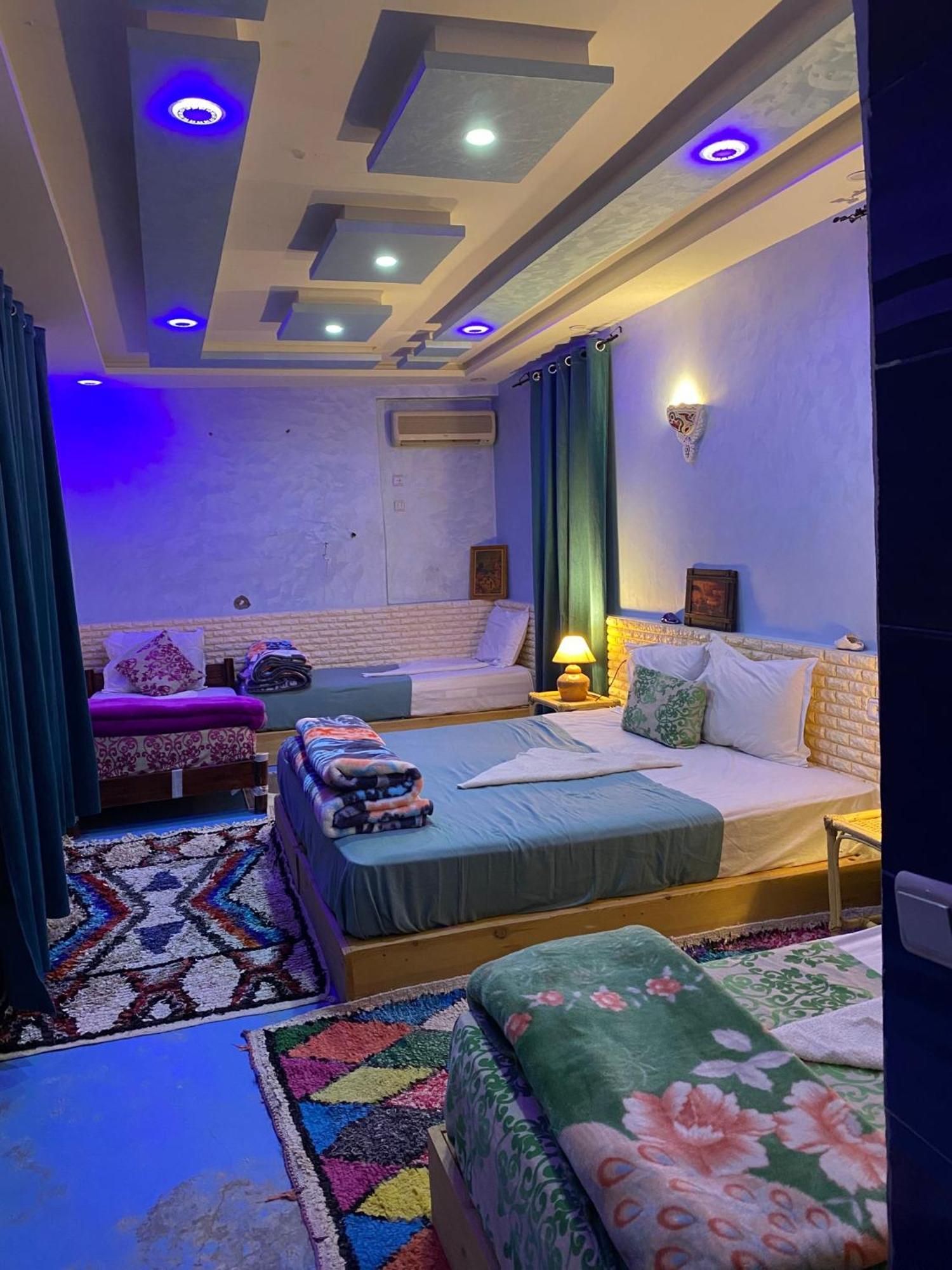 Hotel Familiale Les Grotte Ait Benhaddou Exteriör bild